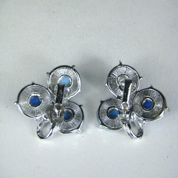 Coro Vintage Blue Lucite Clip On Earrings Silver Tone Grape - Picture 3 of 8